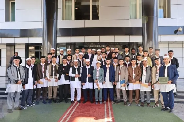 تكريم 27 طالباً أتموا حفظ القرآن بمدينة 