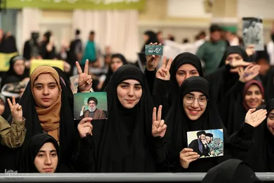 دیدار هزاران نفر از دانش‌آموزان و دانشجویان با رهبر انقلاب