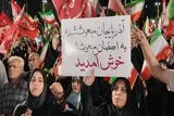 فیلم | استقبال اصفهانی‌ها از کاروان «جان‌فدایان آذربایجان تا خلیج فارس»