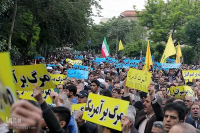 راهپیمایی مردم تبریز در اعتراض به بد عهدی آمریکا