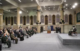 رهبر انقلاب اسلامی در دیدار دست‌اندرکاران برگزاری کنگره شهدای قم