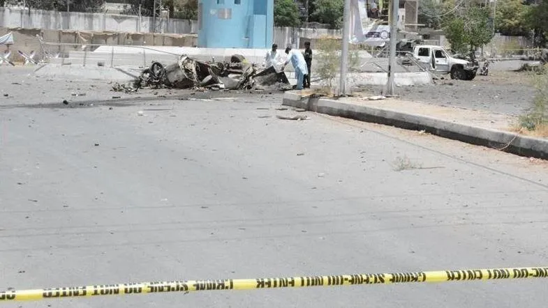Pakistan'da bombalı saldırıda 3 polis öldü, 19 kişi yaralandı