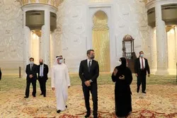 Le Premier ministre grec visite la Grande Mosquée Cheikh Zayed