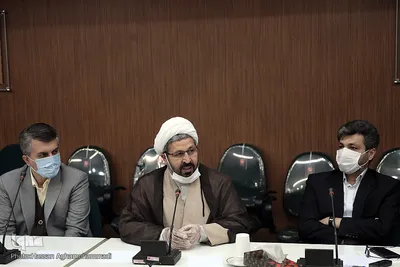 نشست هم اندیشی مقابله با کرونای جامعه قرآنی در مجتمع بیمارستانی امام خمینی(ره)