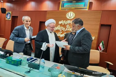 جلسه تفسیر قرآن ویژه مدیران اجرایی آذربایجان‌شرقی