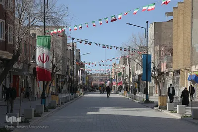 سبز و سفید و قرمز، پایدار و استوار
