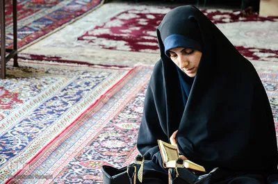آیین ترتیل خوانی قرآن کریم در امامزاده سید حمزه(ع) تبریز