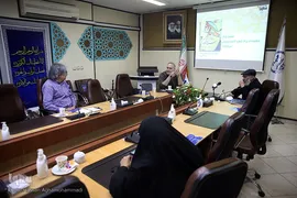 نشست نقد کتاب «سربازنامه» سروده افشین علا در رثای شهادت قاسم سلیمانی