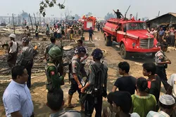 Serangan Polisi Myanmar ke Kamp Muslim Rohingya
