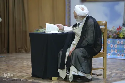 حجت‌الاسلام محسن قرائتی در افتتاحیه دوره جدید مسابقات درس‌هایی از قرآن
