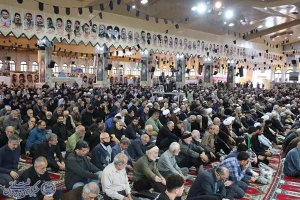 نماز جمعه ساری در مصلای امام خمینی(ره)