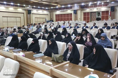 محفل انس با قرآن با حضور استاندار و فعالین قرآنی در قزوین