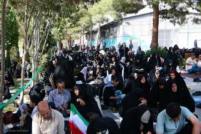 مراسم دعای عرفه در گلستان شهدای اصفهان