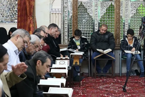 ترتیل‌خوانی قرآن در مسجد امام‌زاده تبریز