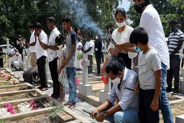 Sri Lanka'da Müslüman ve Hristiyanların cesetleri yakılmayacak
