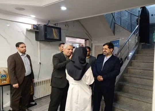 بازدید استاندار قم از مرکز درمان ناباروری جهاددانشگاهی استان