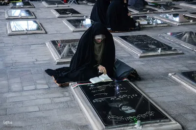 مراسم دعای عرفه در گلزارشهدای وادی رحمت تبریز