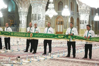 ضیافت افطار در حرم امام رضا(ع)