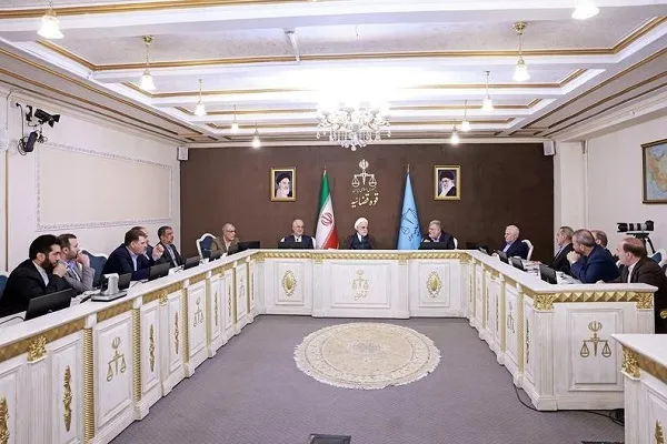 قانون باید برای همگان فصل‌الخطاب باشد