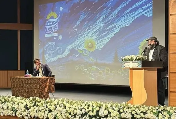 نشست شعرخوانی «وعده صادق» در تهران برگزار شد