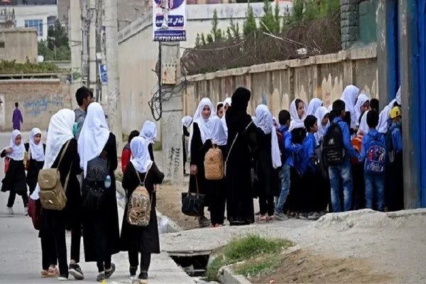 طالبانو په افغانستان کې د انجونو د ښونځیو پرانیستل بیا وځنډول