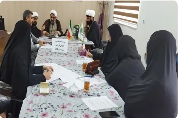 جلسه هیئت اندیشه‌ورز بانوان قرآنی در کلاله برگزار شد