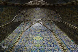 مسجد رحیم خان اصفهان؛ نگین فیروزه‌ای دوره قاجار