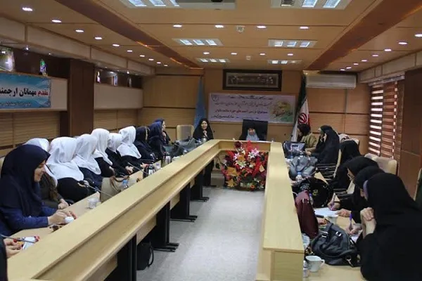 پرستاران نماد اخلاق، محبت و انسانیت در جامعه هستند