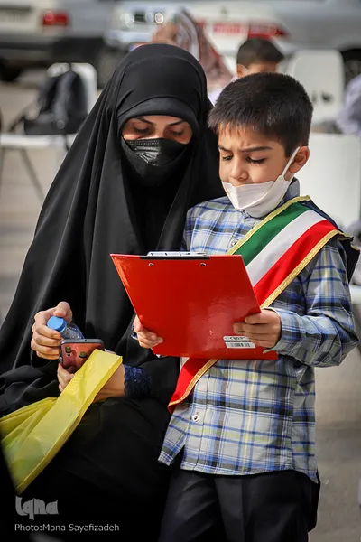 مرسم نواختن زنگ قرآن دانش آموزان پایه اول  خوزستانی در دبستان آیت‌الله بهبهانی اهواز