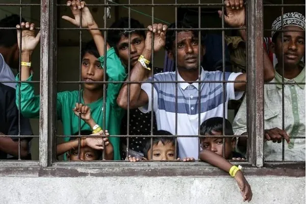 Myanmar ordusu uluslararası hukuku ihlal ediyor