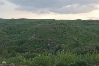 منطقه گردشگری قلعه قراجه لو در دل طبیعت بهاری اهر