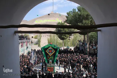 آیین نخل گردانی در روز عاشورا در روستای درخش