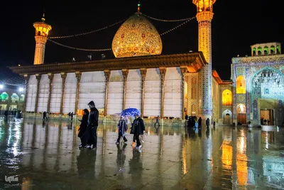 شب بارانی پاییزی در حرم حضرت شاهچراغ (ع)