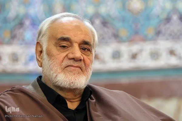 منبری‌ها باید دستشان در جیب امام حسین(ع) باشد