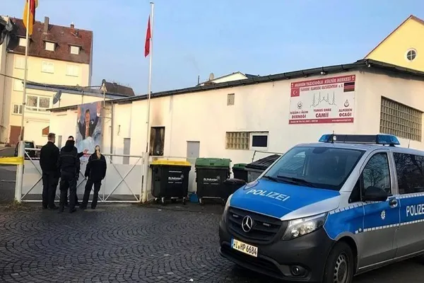 Son 8 ildə Almaniya məscidlərinə 800-dən çox islamofob hücum edilib