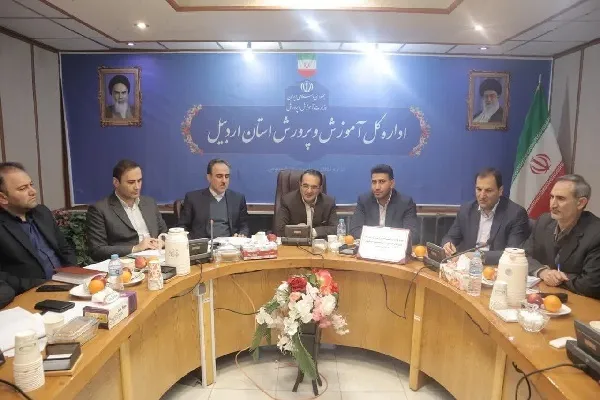 هیچ دانش‌آموزی نباید از تحصیل باز بماند