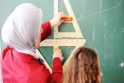 Lehrerin mit Kopftuch muss Schule verlassen – Schüler starten Petition