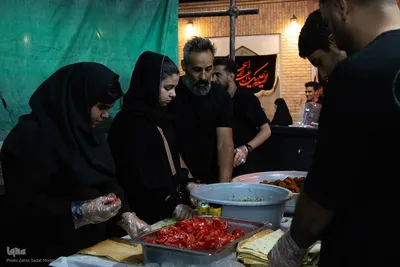 طعم ارادت؛ پخت هزاران پرس غذای نذری در خمینی‌شهر