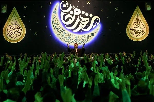 برگزاری برنامه اذان‌گاهی و تلاوت قرآن در حسینیه هدایت