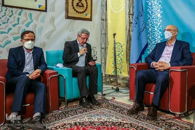 بازدید وزیر علوم از نمایشگاه قرآن