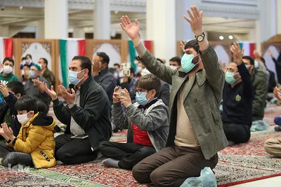 قرائت دعای روحبخش کمیل در حرم مطهر شاهچراغ(ع)