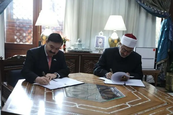 مذكرة تفاهم بين الأزهر وكازاخستان لتشجيع الحوار بين أتباع الأديان والحضارات