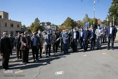 وداع با پیکر شهید مدافع سلامت، دکتر محمد زارع جوشقانی