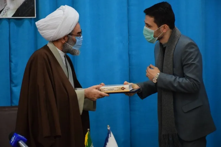 اهالی قرآن برکات جامعه اسلامی هستند