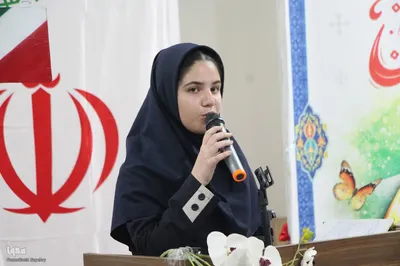 مراسم نواختن زنگ انقلاب در مدارس شهرستان ملایر