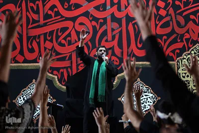 عزاداری شب تاسوعای حسینی هیات «ریحانة الحسین(ع)» با مداحی سیدمجید بنی فاطمه در پارک ارم تهران