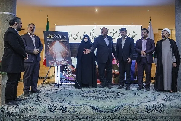 برپایی محافل انس با قرآن در غرفه معاونت اجتماعی شهرداری