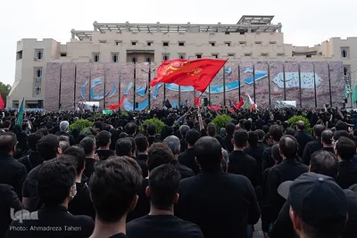 اجتماع عظیم عاشورایی مردم اصفهان در میدان امام حسین (ع)