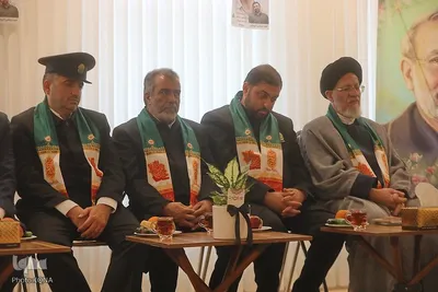 کاروان زیر سایه خورشید در منزل شهید لاریجانی