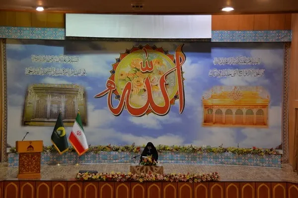 برپایی کرسی تلاوت بانوان در جوار حرم عبدالعظیم(ع) + عکس